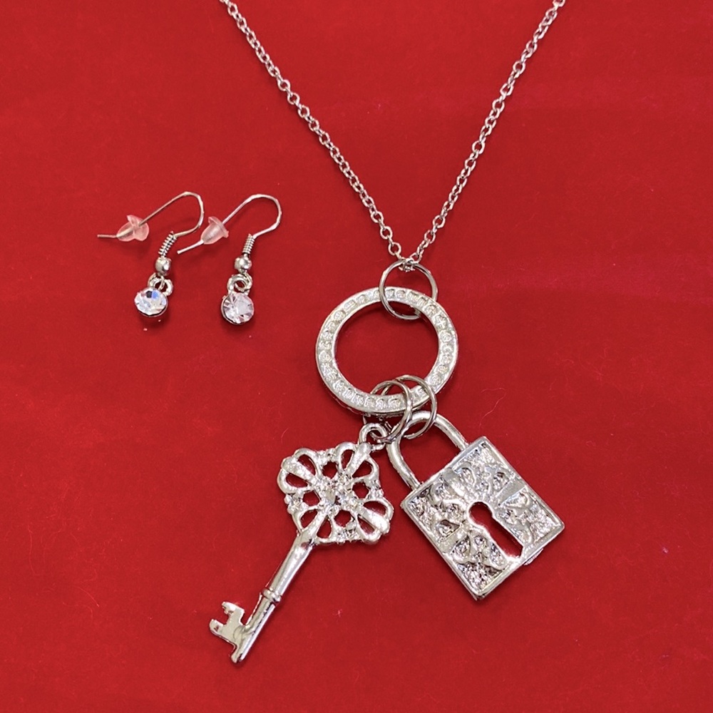 Lock And Key Necklace Earrings Set Silver Tone